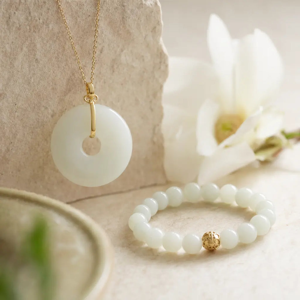 Featured image for White Jade Gemstone Meaning: Properties, Beliefs, and Mindful Wear