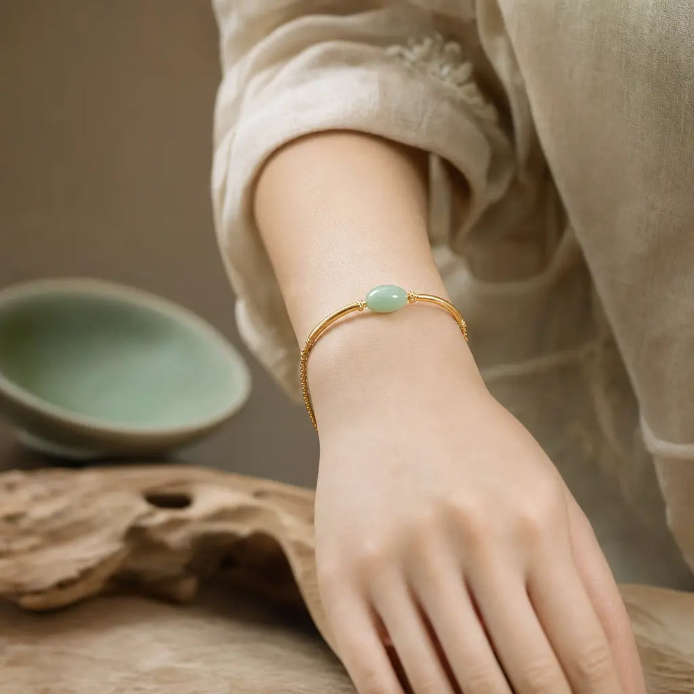 Featured image for Gold and Jade Bracelet Guide: How to Select Bracelet Size and Fit Comfortably