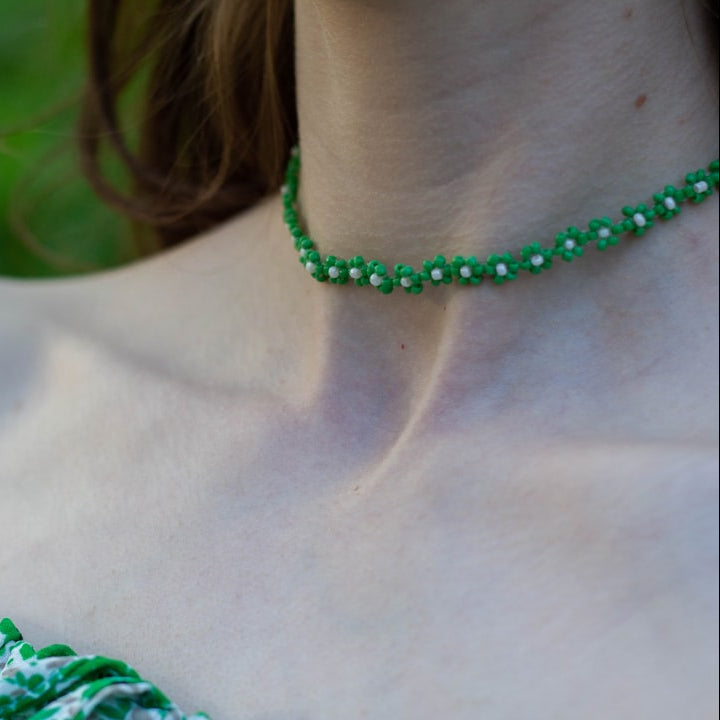 White Jade and Cloud Dancer: A Calm Necklace Guide