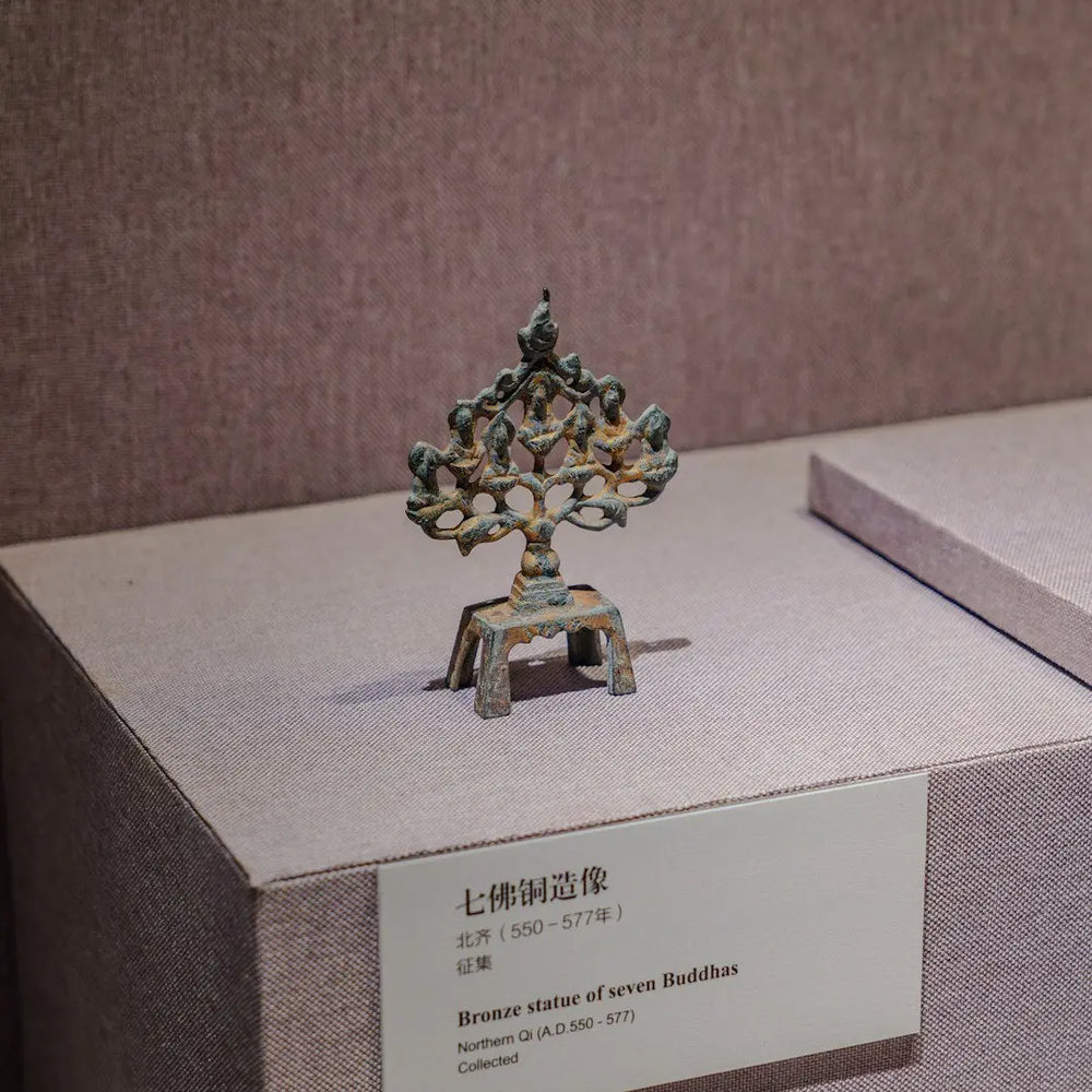 a metal object sitting on top of a box - Photo by LISK OBE on Unsplash