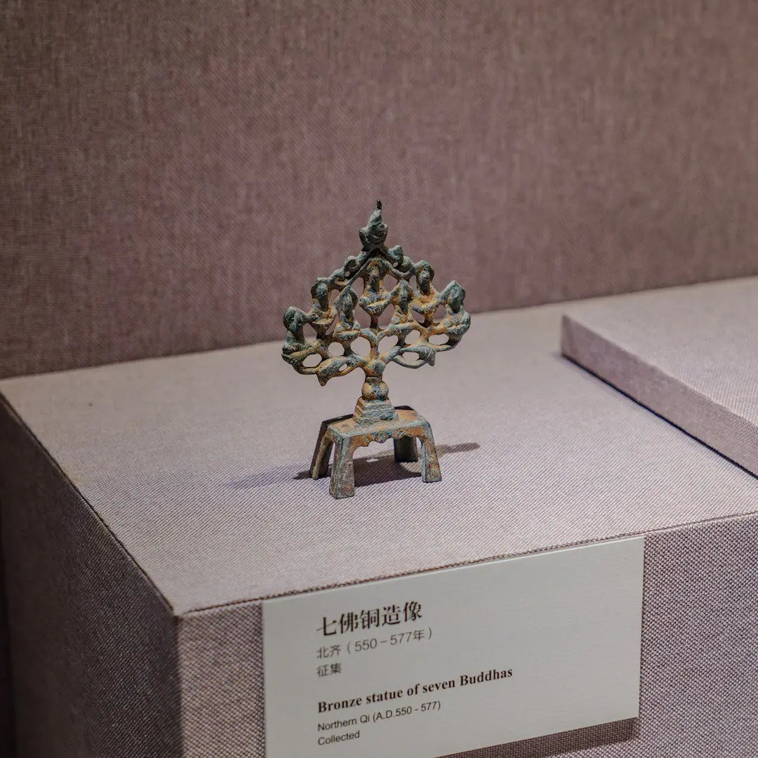 a metal object sitting on top of a box - Photo by LISK OBE on Unsplash