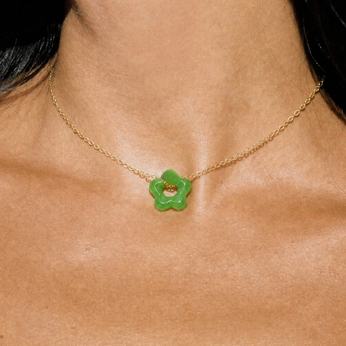 Véla Star Necklace | Solid 10K Gold Star Pendant Aulyn