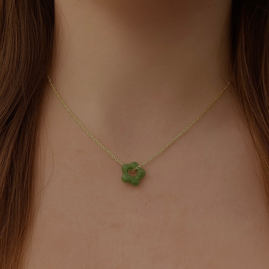 Véla Necklace